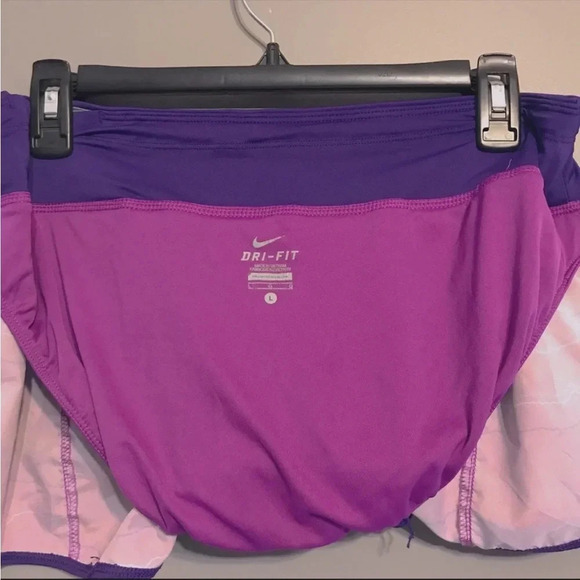 Nike Running Shorts with Built in Panty Size Large - Picture 8 of 9